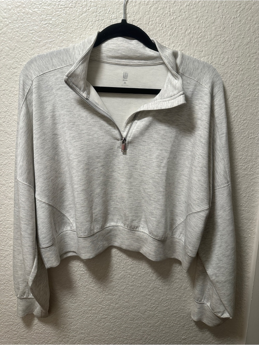 Ideology pullover size medium